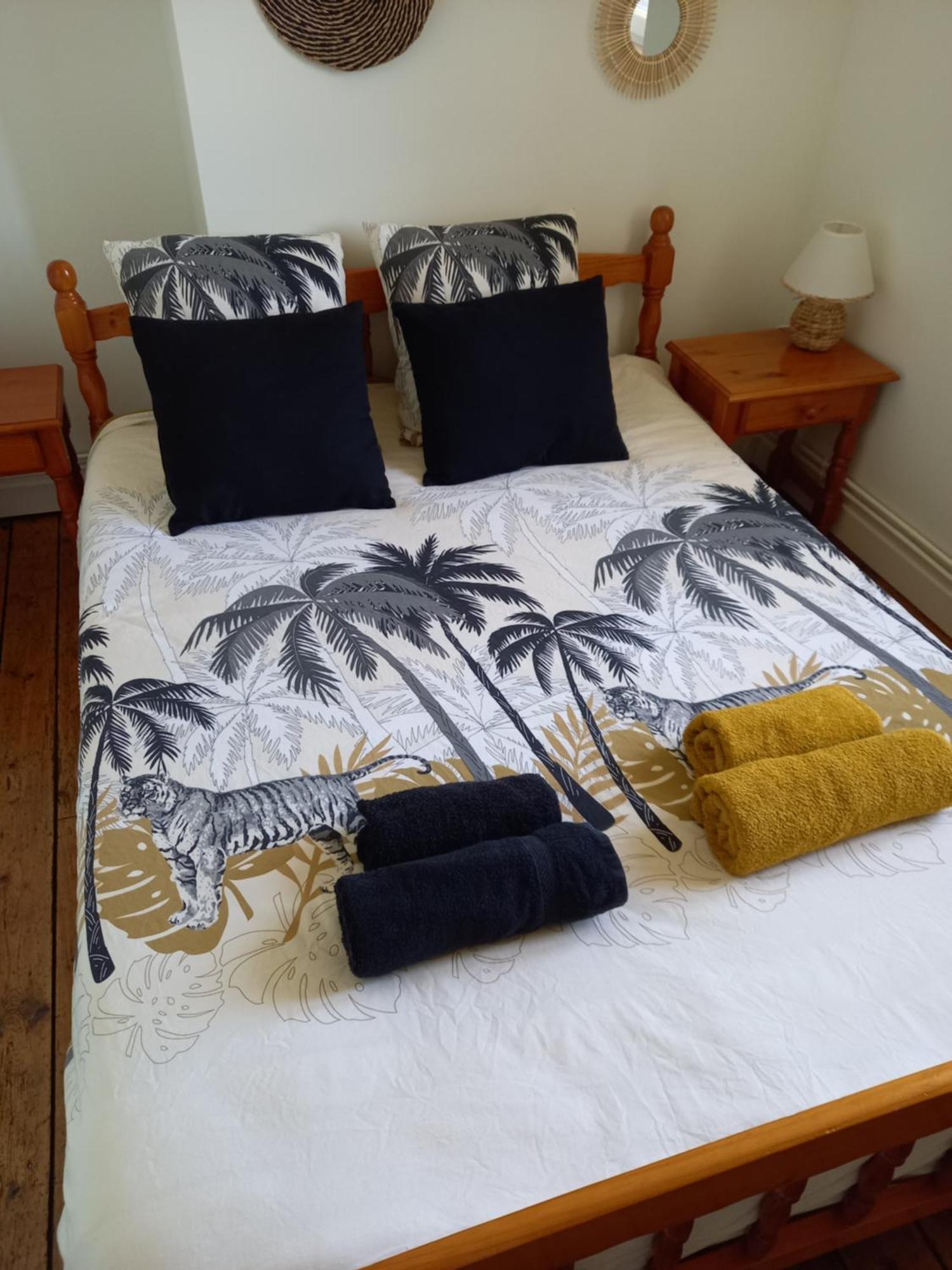 Appartement 3 Eme Etage Avec Piscine Partagee Sedan Eksteriør billede
